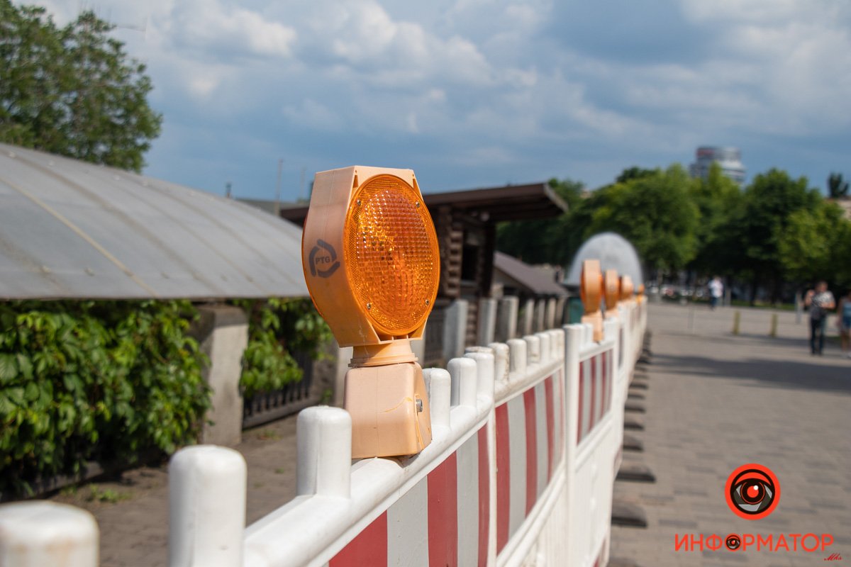 В Днепре от "Поплавка" до Воскресенской перекрыли Набережную Сичеславскую: что произошло 14