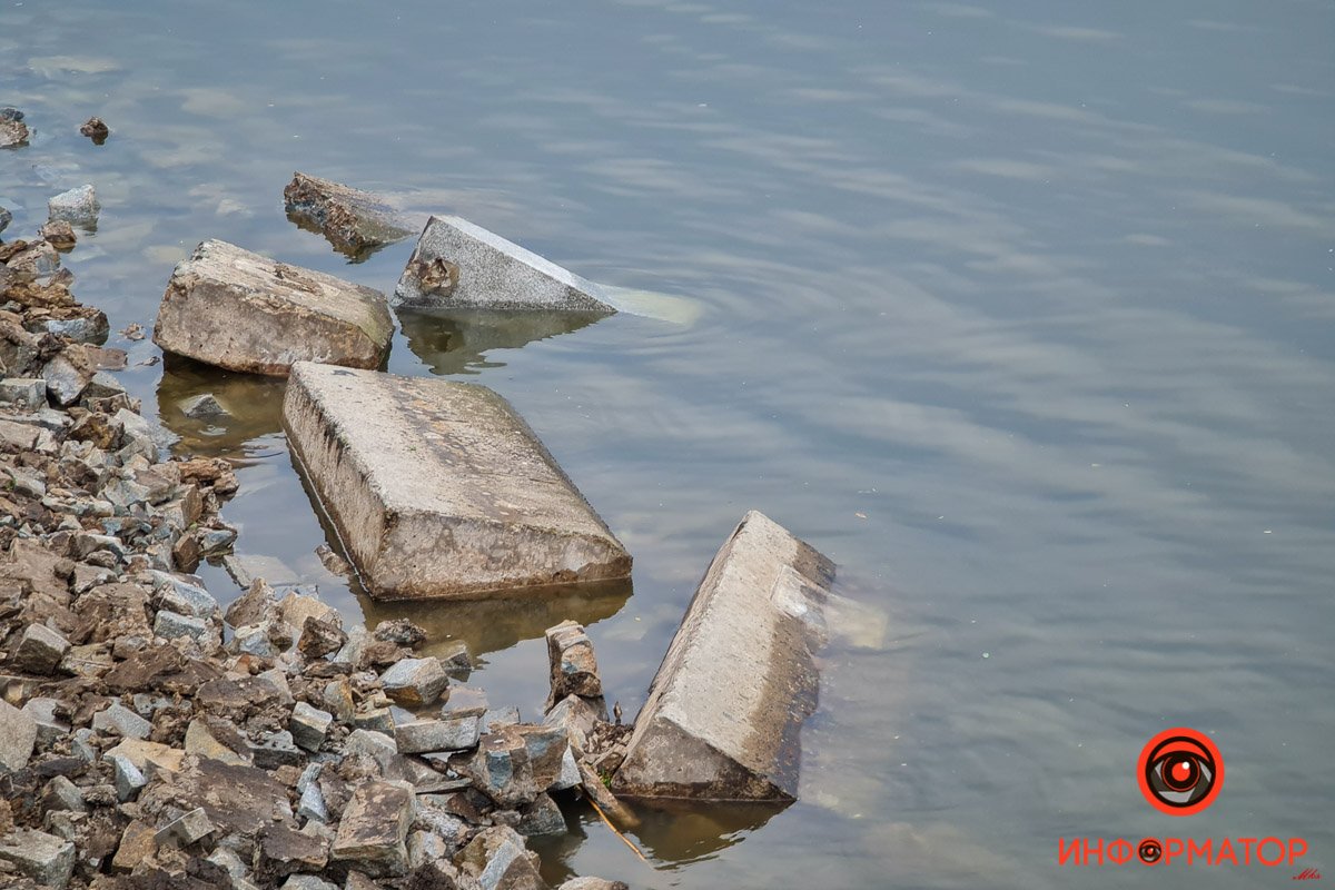 Не выдержала ливень Не выдержала ливень