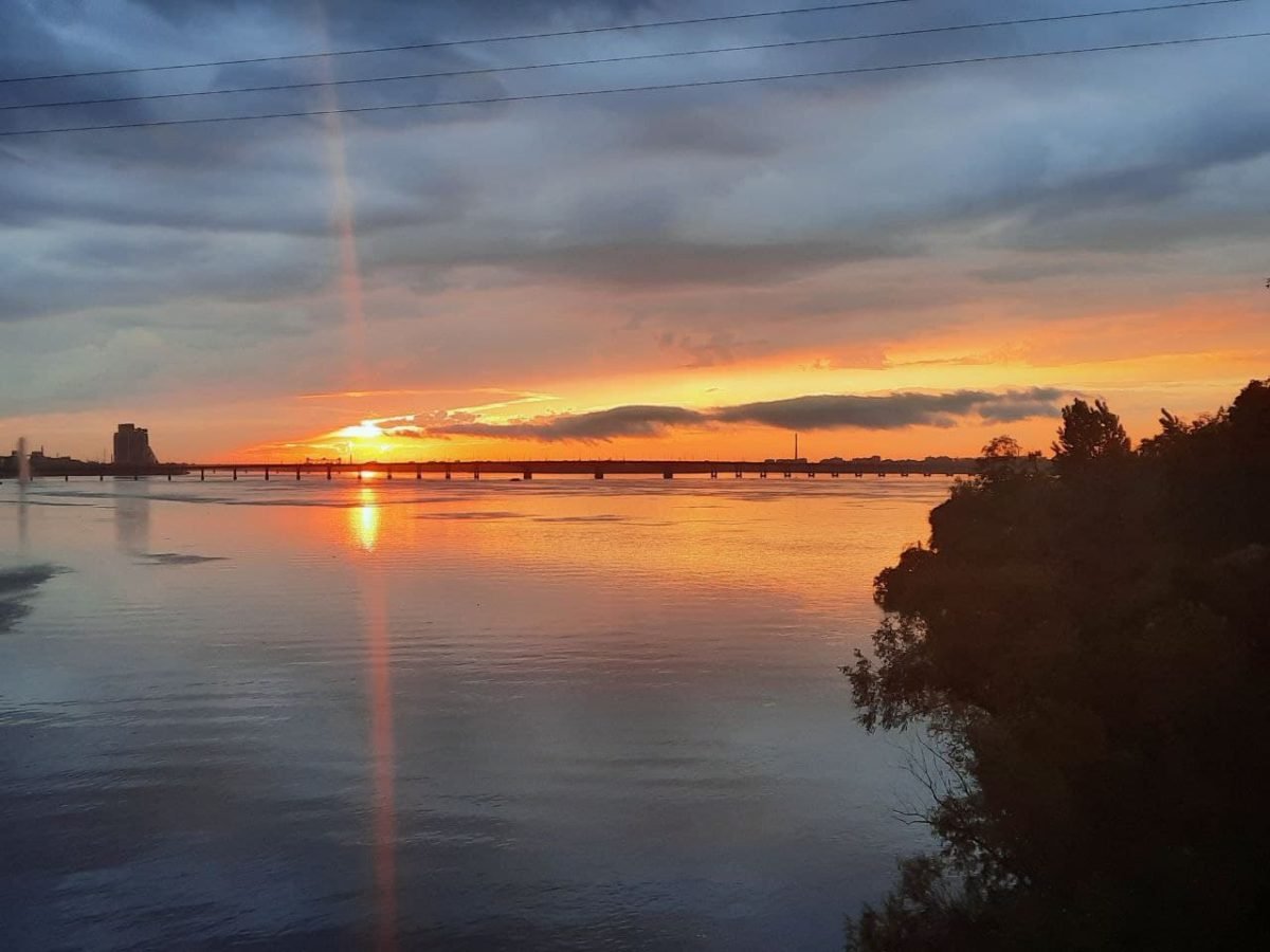 С моста на Монастырский остров