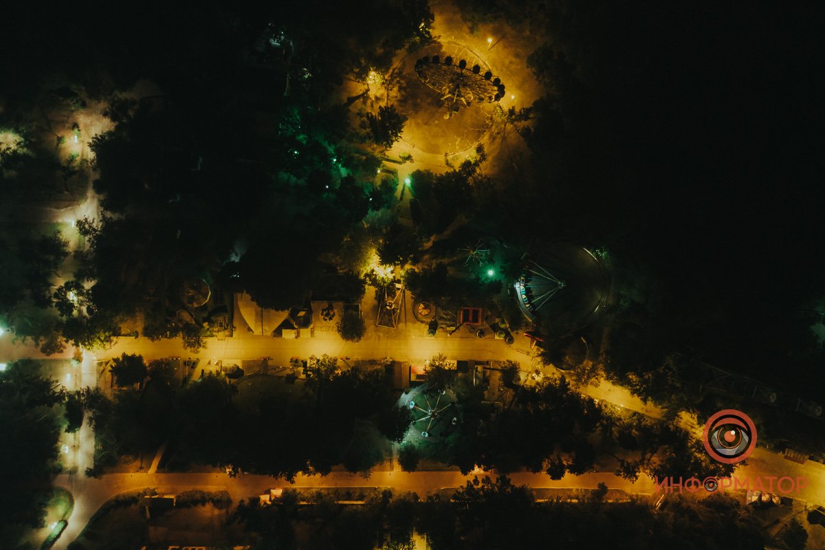 Колесо обозрения и аттракционы на Монастырском острове Колесо обозрения и аттракционы на Монастырском острове