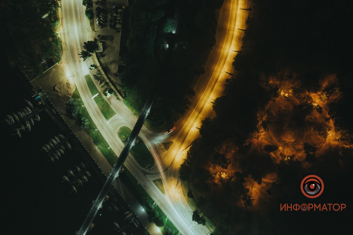 Сичеславская Набережная, улица 6-й Стрелковой Дивизии и Мерефо-Херсонский мост Сичеславская Набережная, улица 6-й Стрелковой Дивизии и Мерефо-Херсонский мост