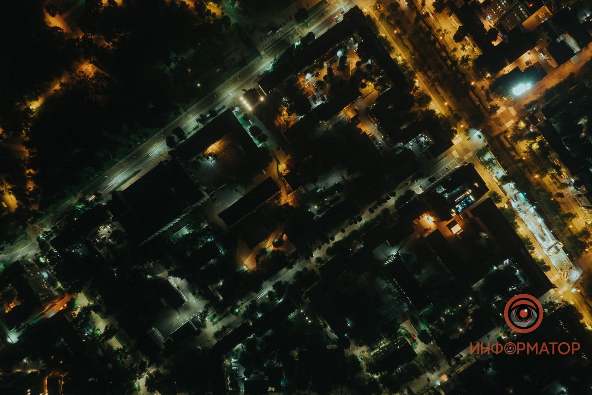 Соборная площадь, улица Винниченко, проспект Яворницкого Соборная площадь, улица Винниченко, проспект Яворницкого