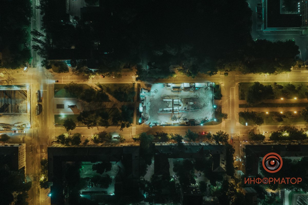 Проспект Яворницкого, танк, проспект Гагарина, улица Героев Крут Проспект Яворницкого, танк, проспект Гагарина, улица Героев Крут