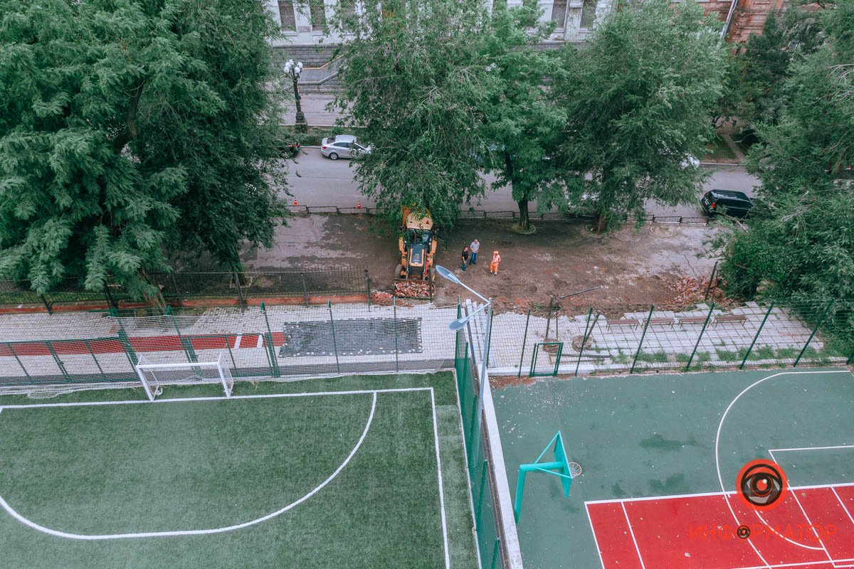 Тротуар будет перекрыт на неопределенный срок 