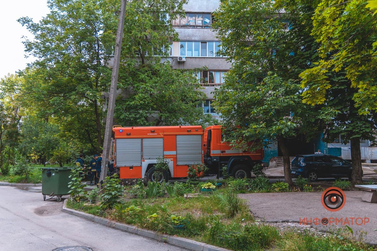 В четверг, 17 июня, на улице Тополиной, 18, случился пожар В четверг, 17 июня, на улице Тополиной, 18, случился пожар