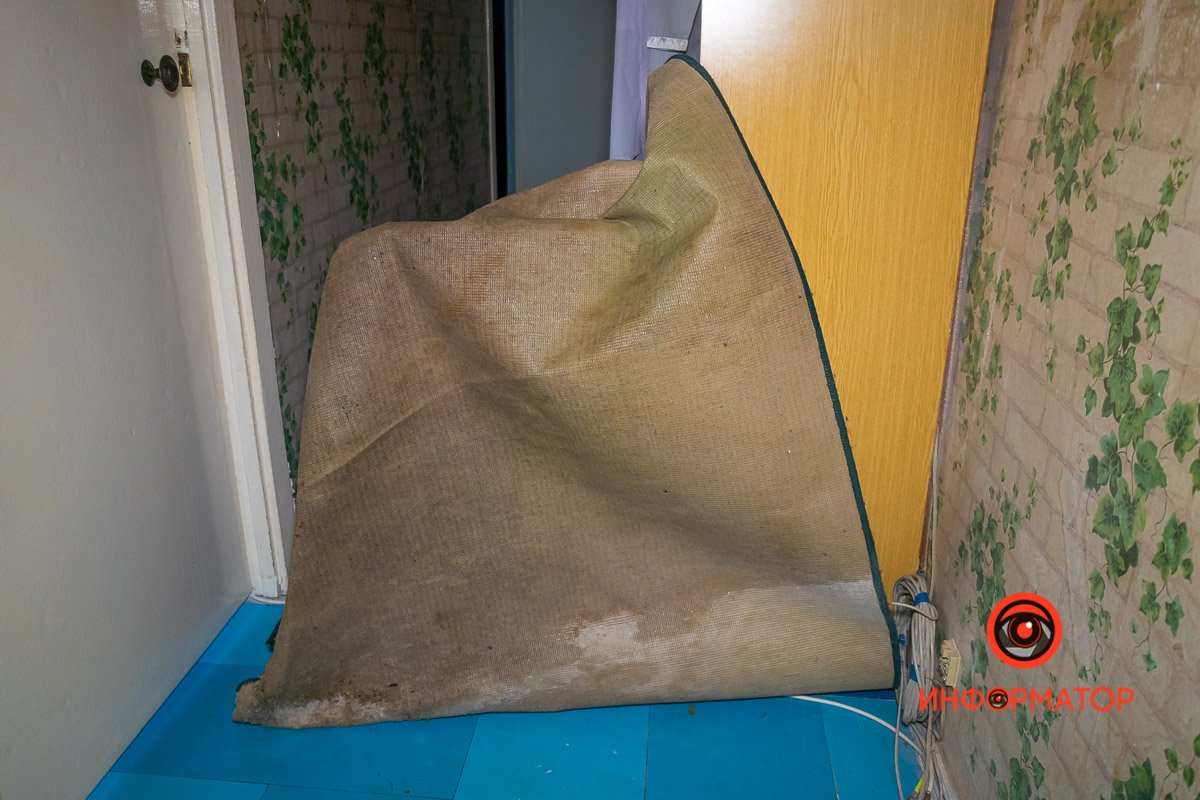 В квартирах промокли ковры В квартирах промокли ковры