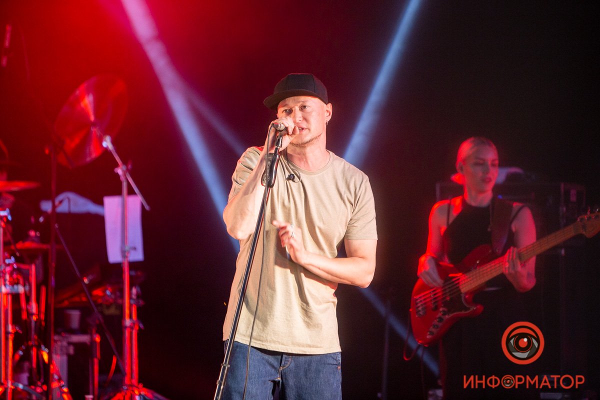 Фронтмен группы Андрей Хлывнюк Фронтмен группы Андрей Хлывнюк