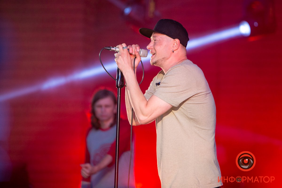 С первых минут взбодрил публику С первых минут взбодрил публику