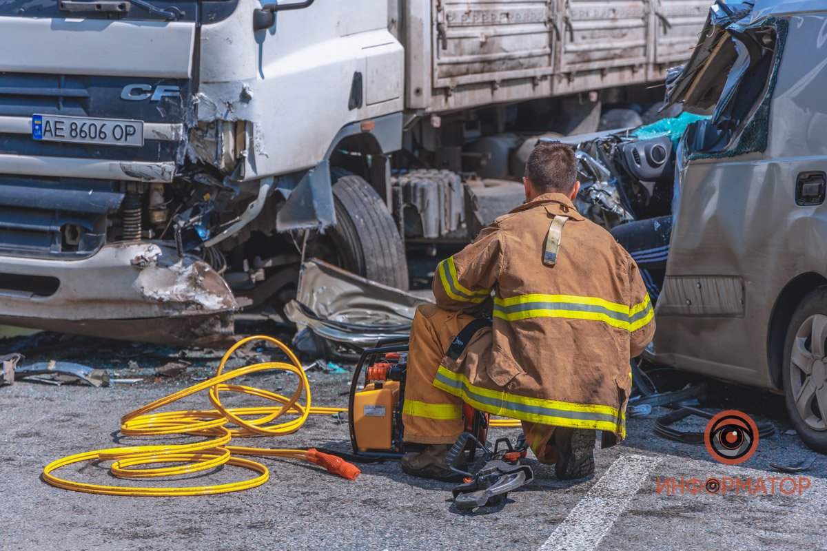 Водителя зажало