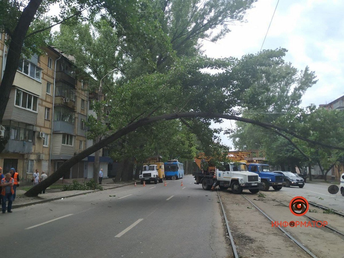 Заблокированы все три полосы проспекта Богдана Хмельницкого для автотранспорта в сторону центра