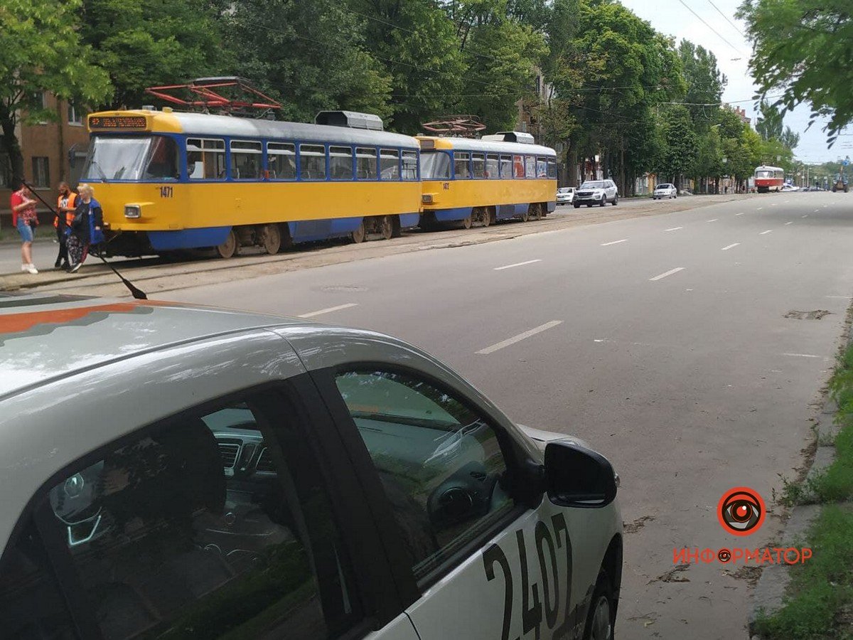 Трамваи стоят