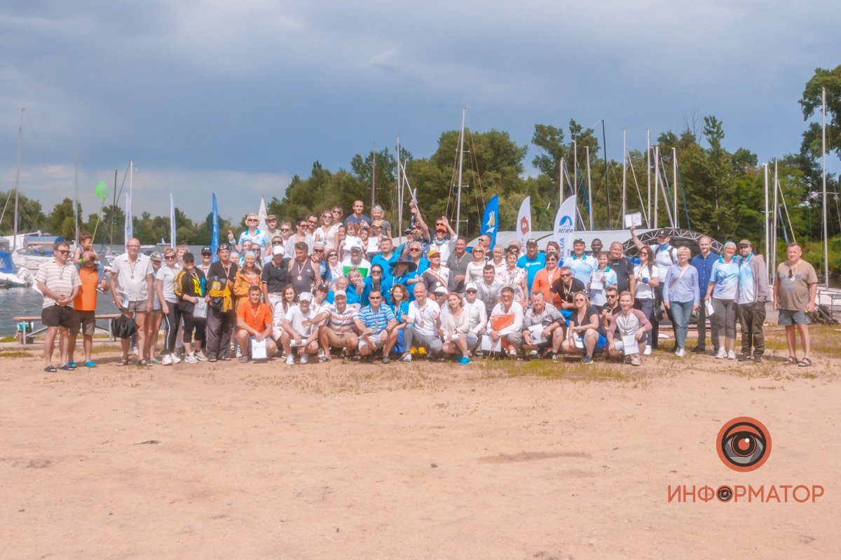 В Днепре прошла регата ко Дню медработника В Днепре прошла регата ко Дню медработника