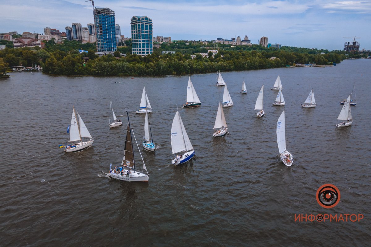 Участие приняли 30 яхт Участие приняли 30 яхт