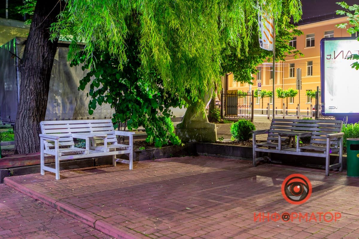 Утром на этих скамейках будут отдыхать горожане