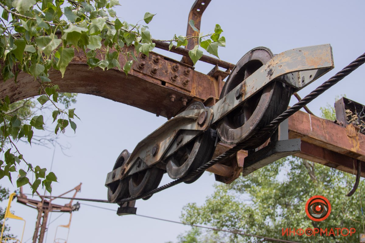 Конструкция успела заржаветь Конструкция успела заржаветь