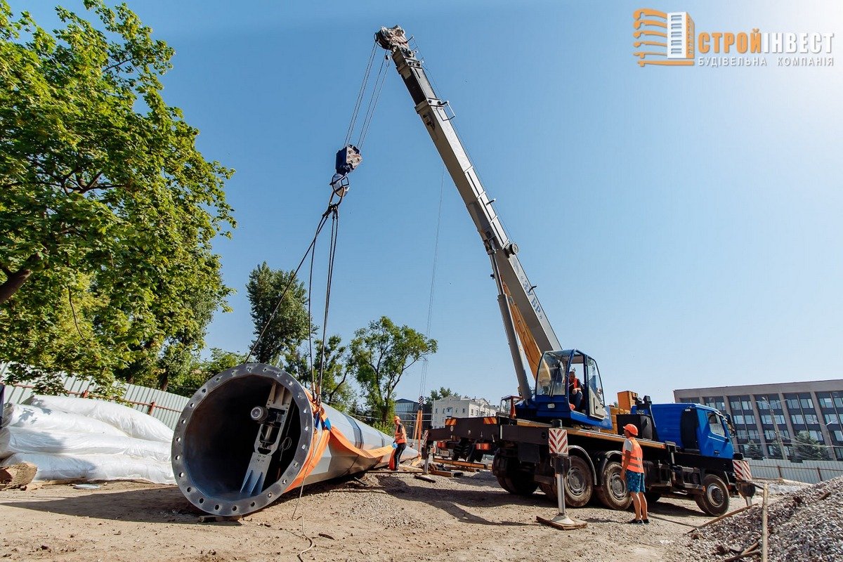 На флагштоке вывесят знамя размерами 12х18 метров