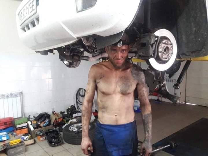 Татуировки на груди и на руке Татуировки на груди и на руке