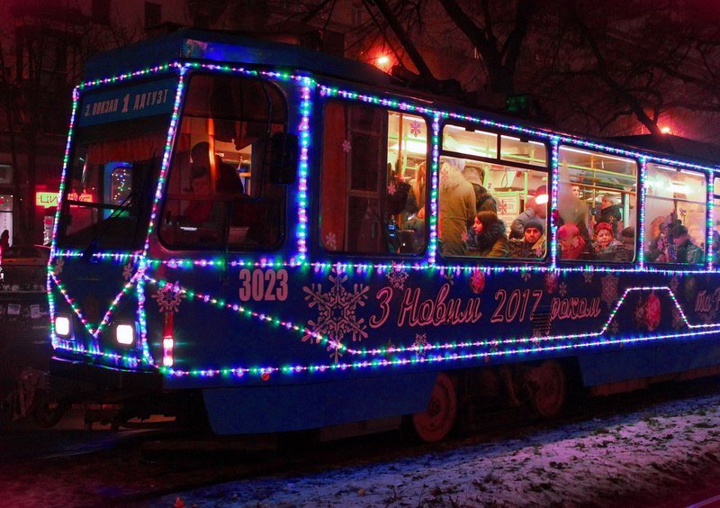 Днепр готов к празднованию Нового года (ФОТО) 1