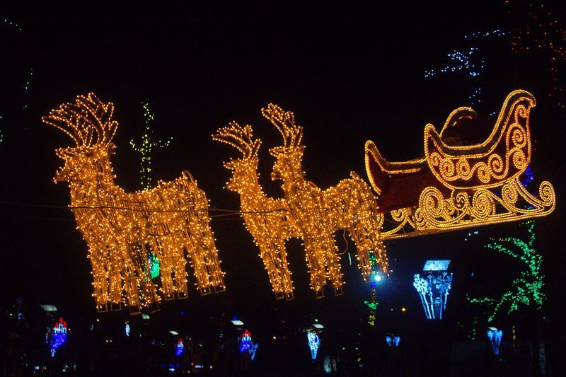 Днепр готов к празднованию Нового года (ФОТО) 4