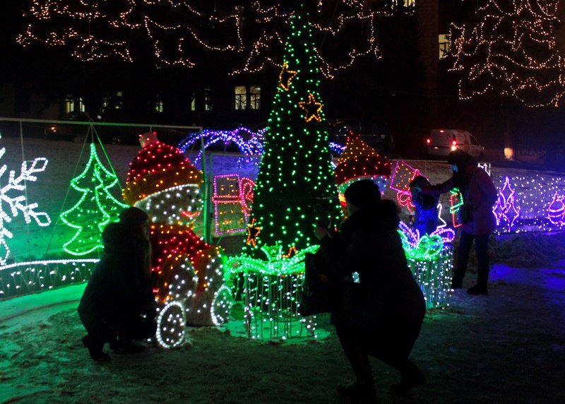 Днепр готов к празднованию Нового года (ФОТО) 13