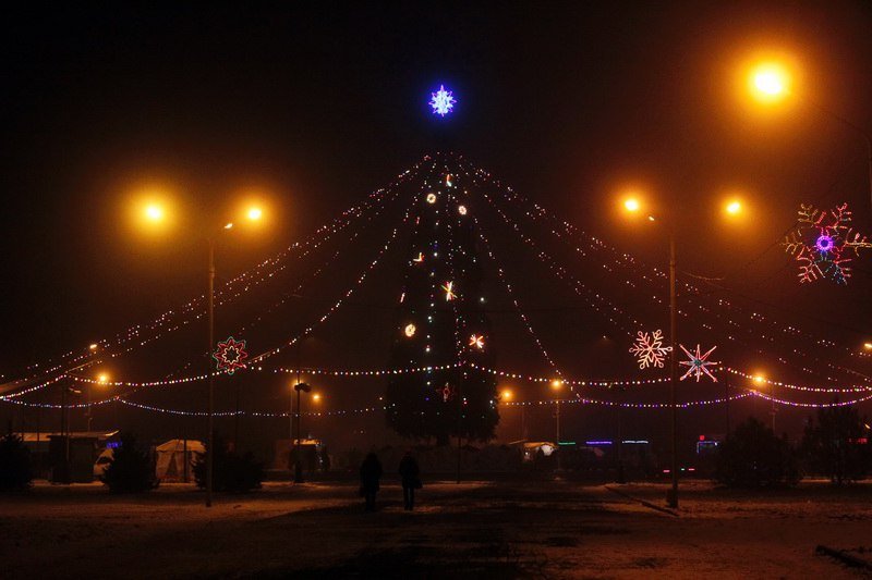 Днепр готов к празднованию Нового года (ФОТО) 17