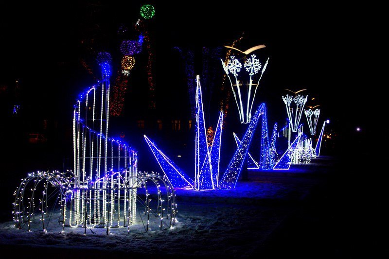 Днепр готов к празднованию Нового года (ФОТО) 21