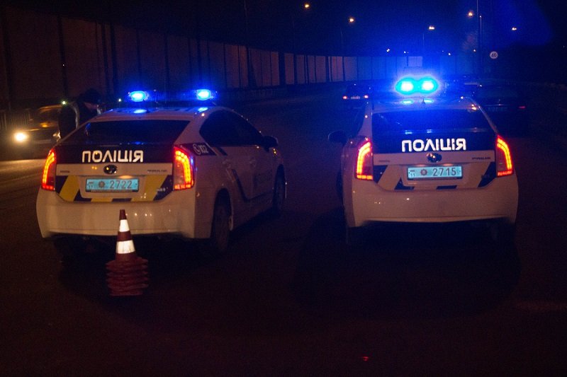 ДТП на Набережной: Lexus врезался в дорожный барьер (ВИДЕО) 7