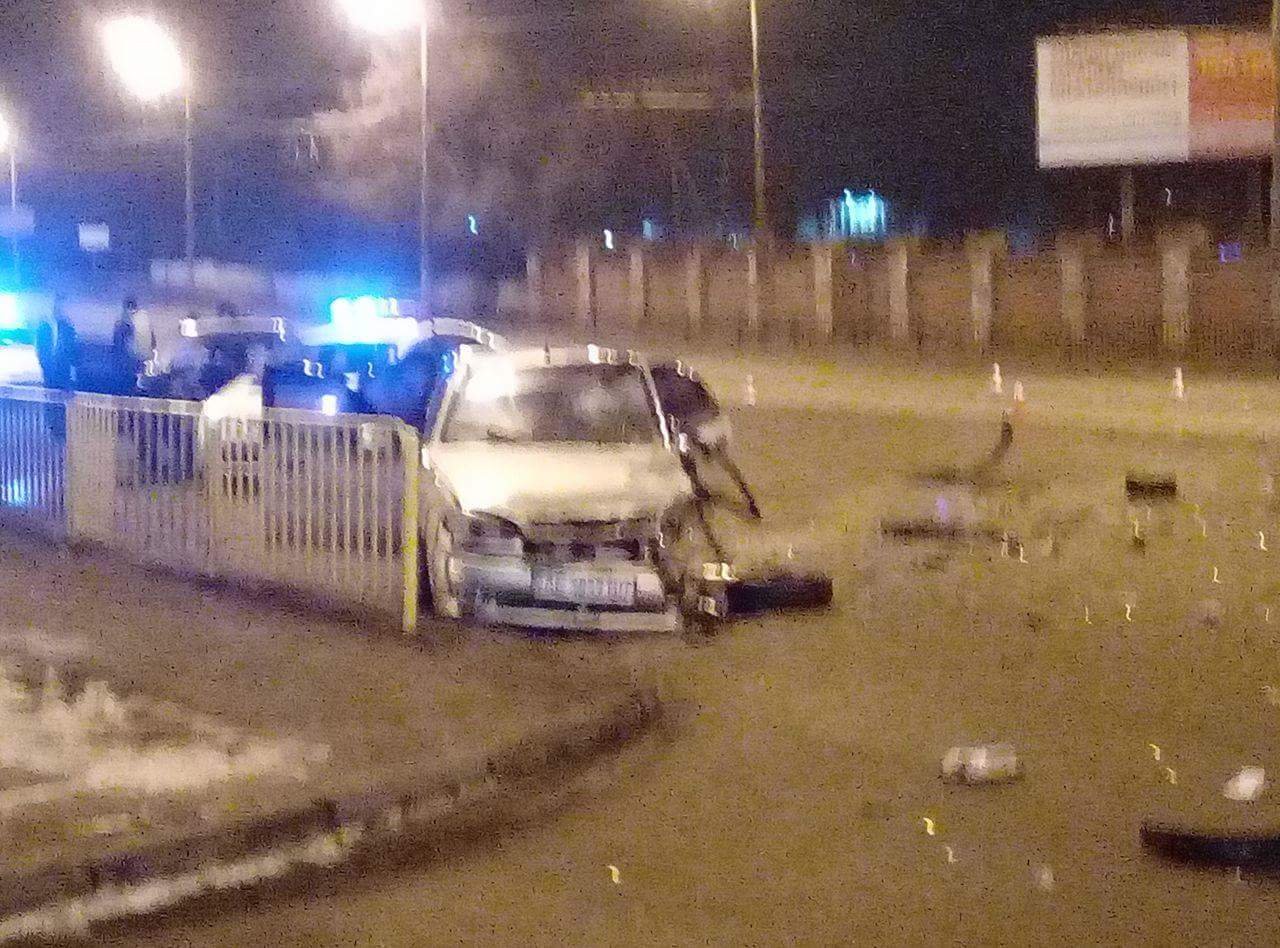 ДТП на Слобожанском проспекте: лоб в лоб столкнулись Mitsubishi Lancer и Daewoo Lanos (ФОТО, ВИДЕО) 2