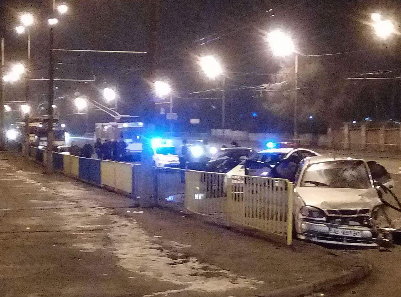 ДТП на Слобожанском проспекте: лоб в лоб столкнулись Mitsubishi Lancer и Daewoo Lanos (ФОТО, ВИДЕО) 3