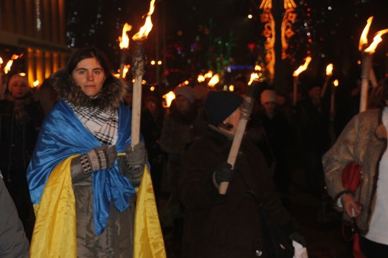 В Днепре состоялось факельное шествие в честь Бандеры: как это было (ФОТО) 15