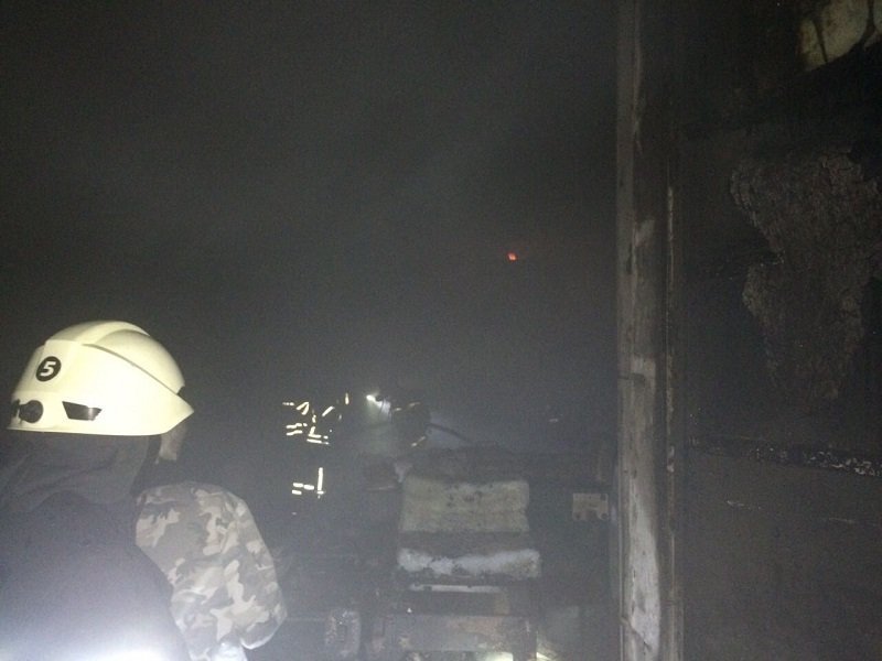 Пожар в Днепре: горел типографский цех (ФОТО) 2