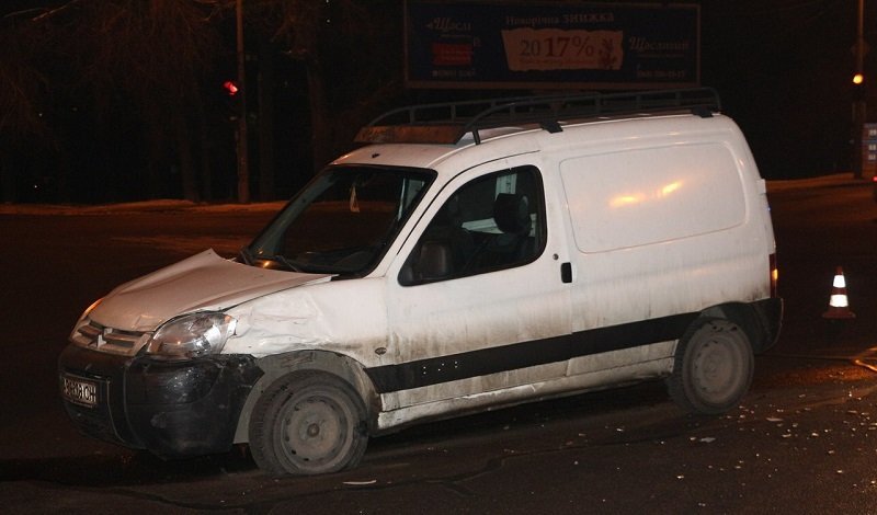 ДТП на Запорожском: столкнулись Citroen и Hyundai (ФОТО) 2