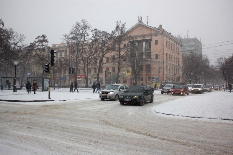 В Днепре выпал сильный снег: как выглядит город сейчас (ФОТО) 1