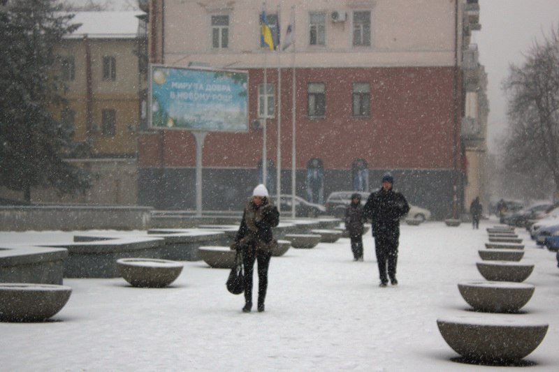 В Днепре выпал сильный снег: как выглядит город сейчас (ФОТО) 4