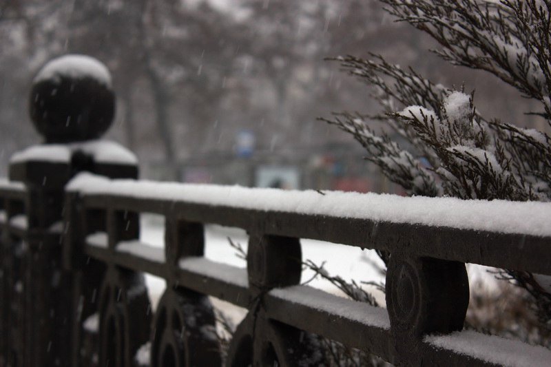 В Днепре выпал сильный снег: как выглядит город сейчас (ФОТО) 9