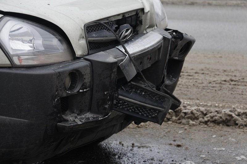 ДТП на Слобожанском: машина скорой помощи сбила человека и столкнулась с Hyundai Tucson (ФОТО, ВИДЕО) 5