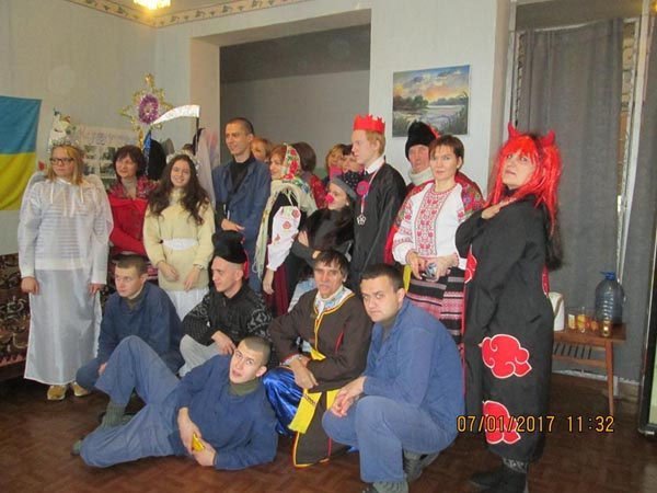 В Днепре устроили рождественское представление для раненых воинов АТО (ФОТО) 2