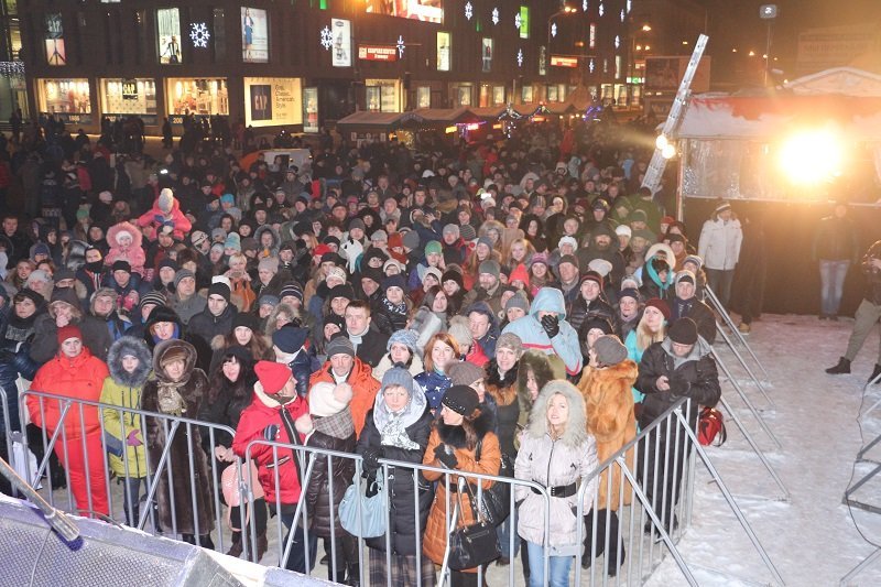 В Днепре с рождественским концертом выступил Олег Скрипка (ФОТО, ВИДЕО) 3