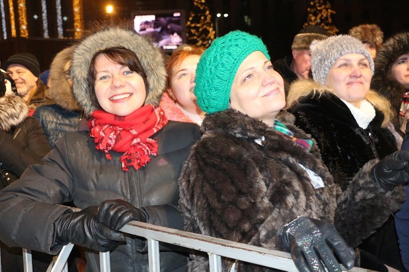 В Днепре с рождественским концертом выступил Олег Скрипка (ФОТО, ВИДЕО) 9