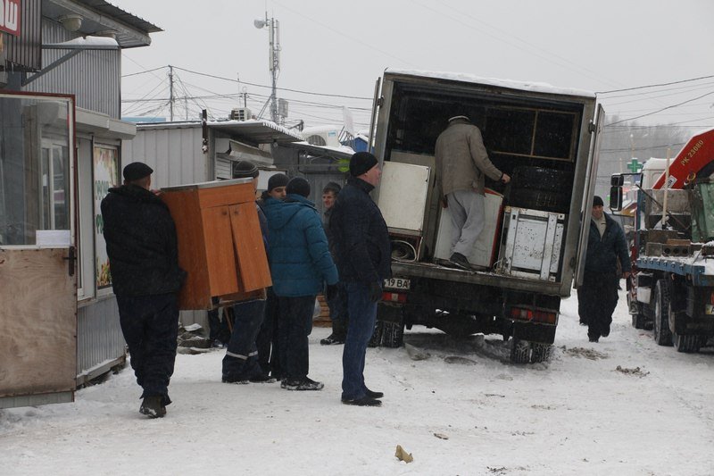 В Днепре продолжают бороться с незаконными МАФами (ФОТО) 5