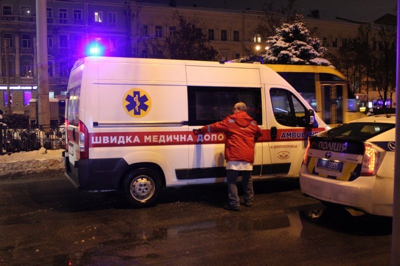 На Яворницкого автобус сбил человека (ФОТО) 4
