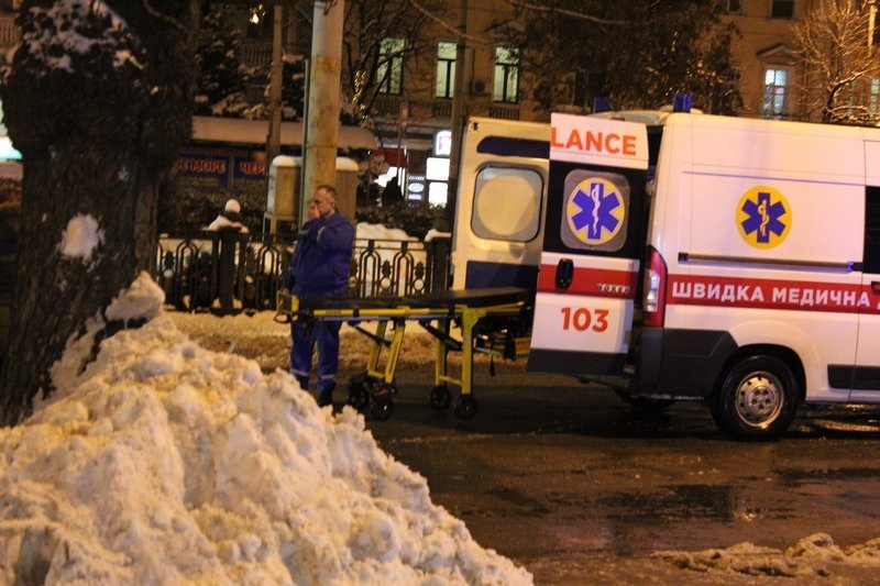 На Яворницкого автобус сбил человека (ФОТО) 6