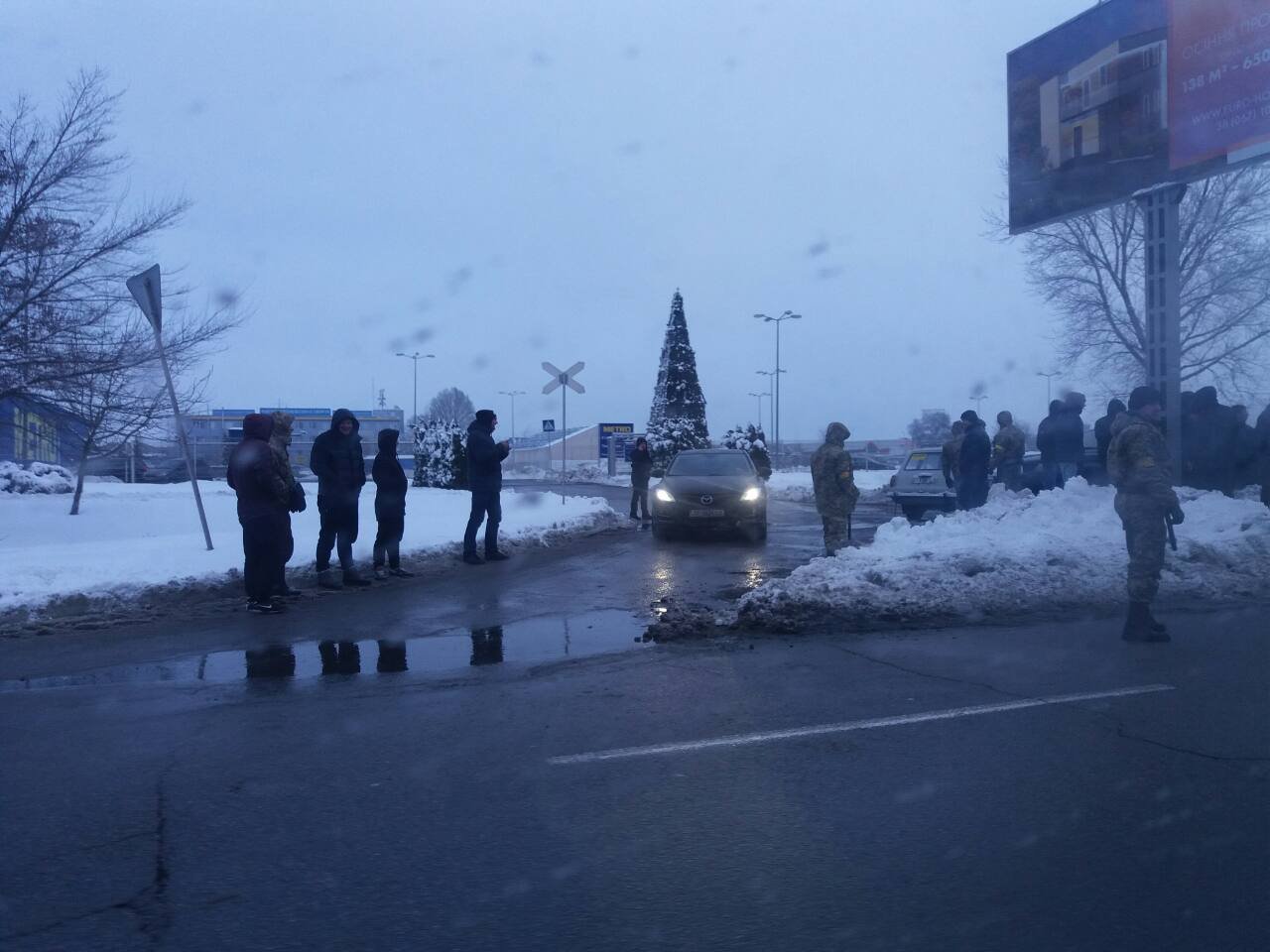 Днепровские войны продолжаются: минирования и толпы вооруженных людей в разных районах Днепра (ФОТО) 14