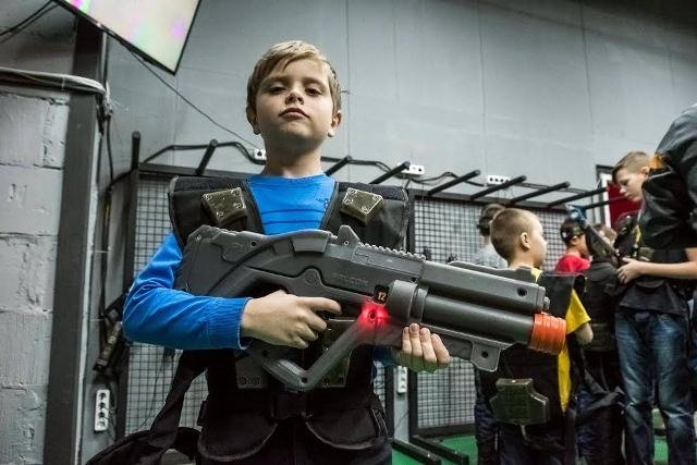 В Днепре устроили лазерные бои для детей военных (ФОТО) 2