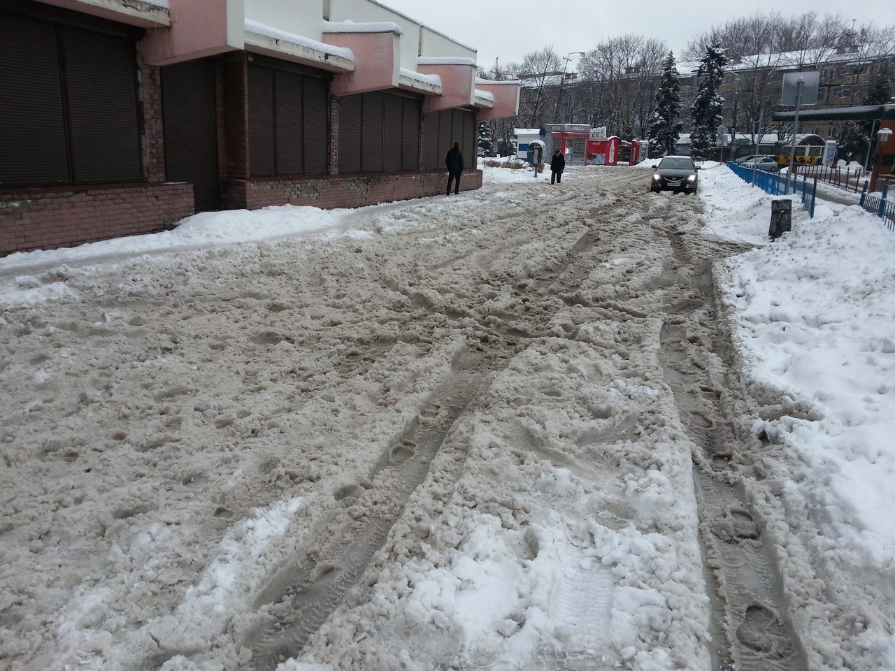 Осторожно, скользко: в Днепре опасно ходить по улицам (ФОТО) 4