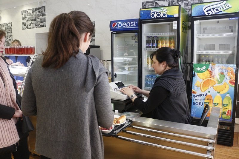 Ревизия столовой горсовета Днепра: сколько стоит поесть у Филатова (ФОТО) 16