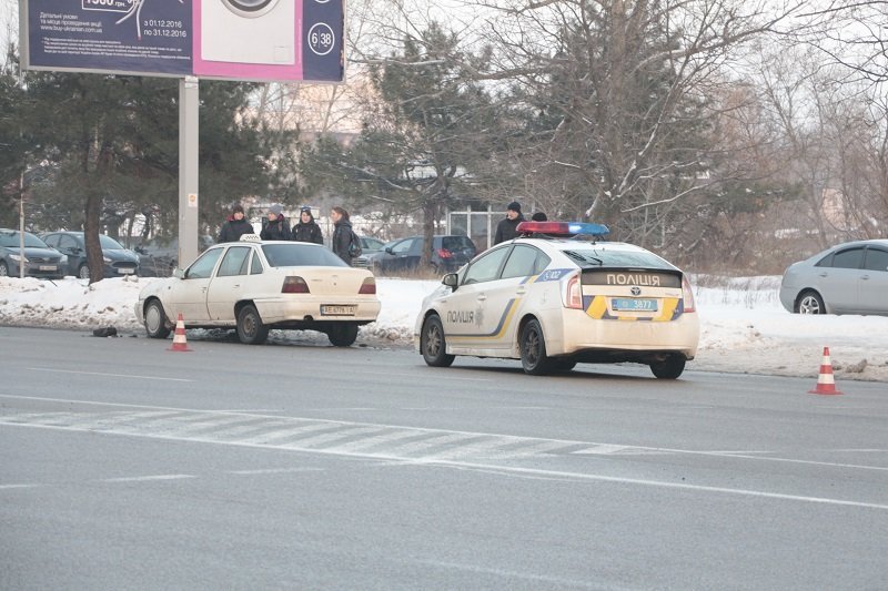 Возле ПриватБанка водитель на Daewoo сбил женщину (ФОТО, ОБНОВЛЯЕТСЯ) 2