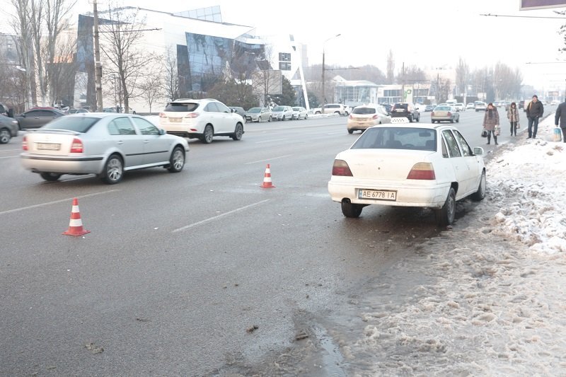 Возле ПриватБанка водитель на Daewoo сбил женщину (ФОТО, ОБНОВЛЯЕТСЯ) 4