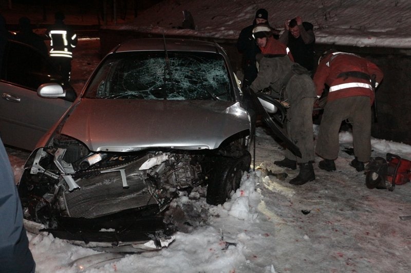 Ночное ДТП в Днепре: погиб человек (ФОТО) 1