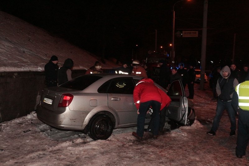 Ночное ДТП в Днепре: погиб человек (ФОТО) 3